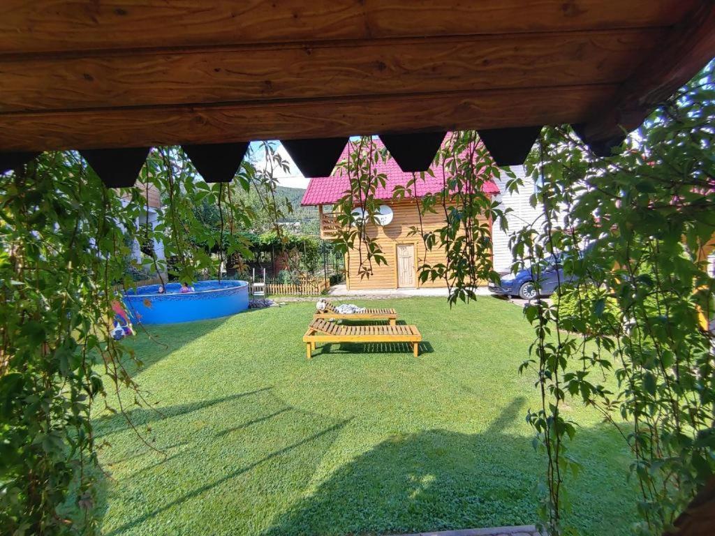 Cottage house Jaremče Esterno foto